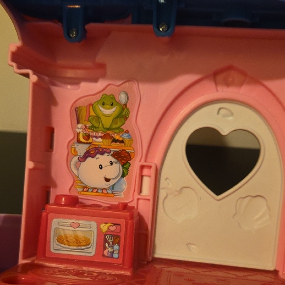 Little People Disney Princess Play And Go Castle - Portable Playset - Picture 9 of 11